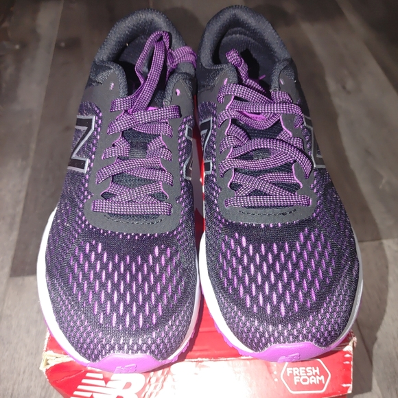 Womens new balance fresh foam Arishi V2 - Picture 2 of 4